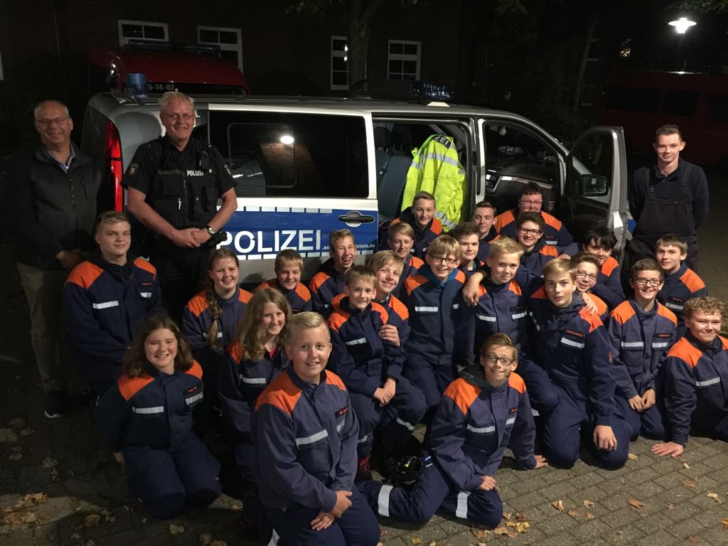 Besuch der JFW Leck bei der Lecker Polizeidienststelle