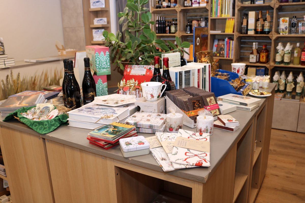 Eröffnung der Buchhandlung Blattwerk & UweLo