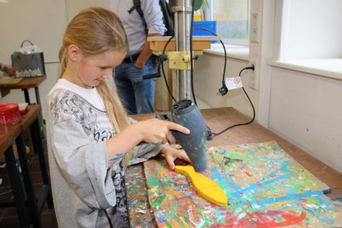 Die Bildungsministerin Dr. Dorit Stenke besucht die Grundschule an der Linde am Standort Leck